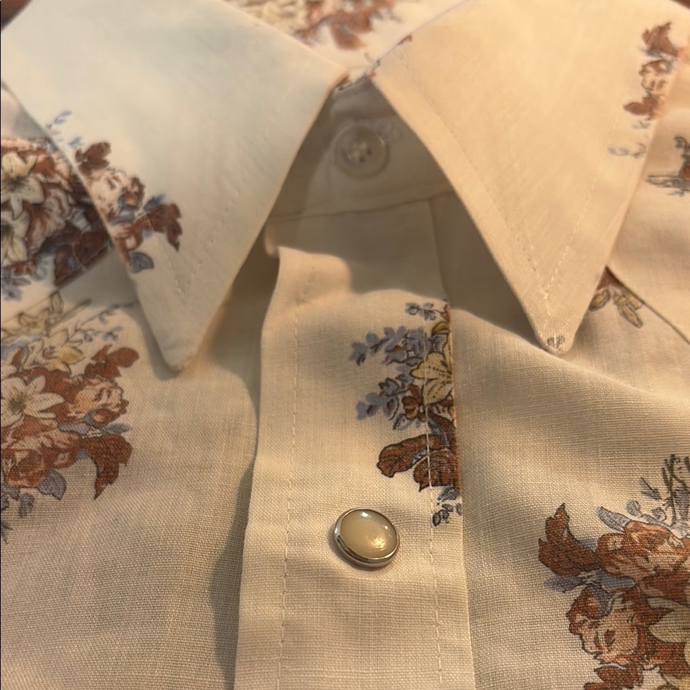 Off White Vintage Rustic Floral Print Western Shirt - Picture 14 of 15